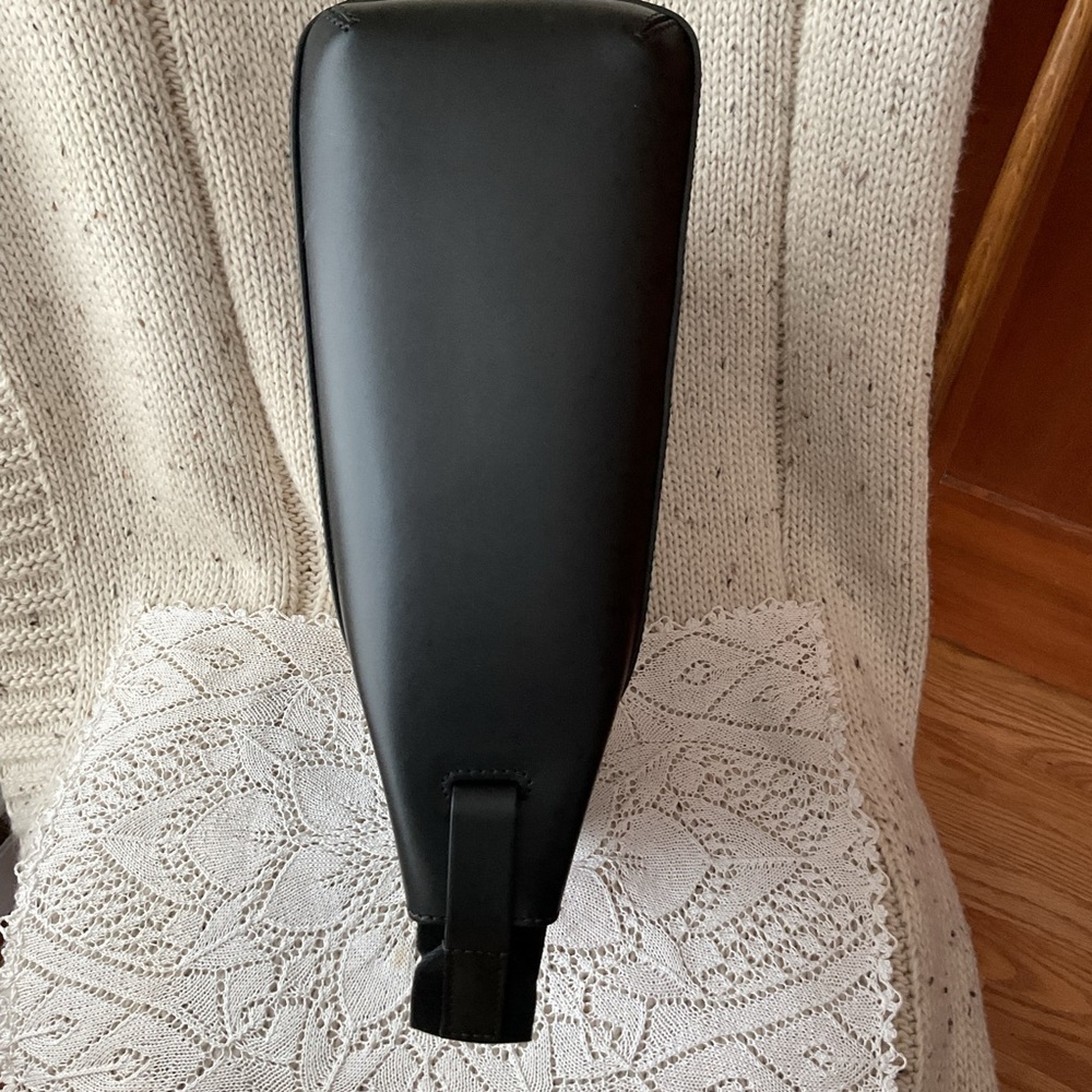 Everlane Form Bag ⭐️ NWT ⭐️ black ⭐️ crossbody ⭐️ dust bag ⭐️ - Picture 9 of 15